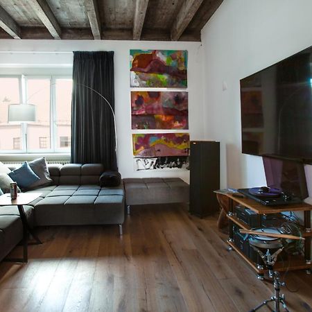 Contemporary Apartment With Fireplace & Terrace Banská Bystrica Buitenkant foto