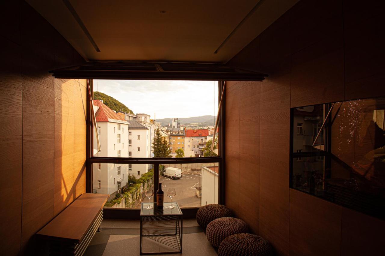 Contemporary Apartment With Fireplace & Terrace Banská Bystrica Buitenkant foto